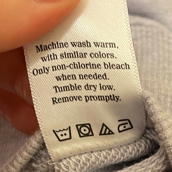 ESSENTIAL SWEATSHIRT - Picture 7 of 11